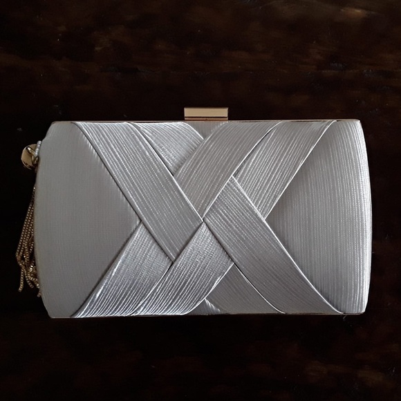 NEW small bag. Clutch. - Picture 3 of 7